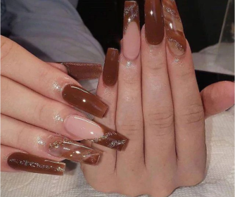 Get the Perfect Manicure with Our Stunning Collection of Women's Fake Nails (Type: Wavy Chocolate)